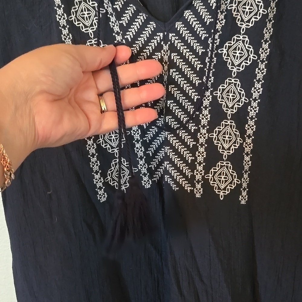 Christopher & Banks Navy Embroidered Top Size Medium - Picture 3 of 8